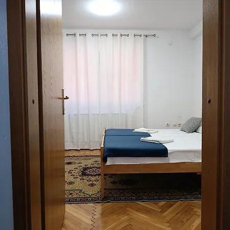 Aida Apartman *