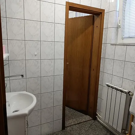 Apartman Aida *